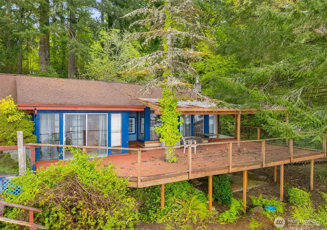 Photo 3 of Sale Pending at 6105 Elizan Dr NW, Olympia, WA 98502 | MLS# NWM2517513 | Listing updated on 2026-09-21
