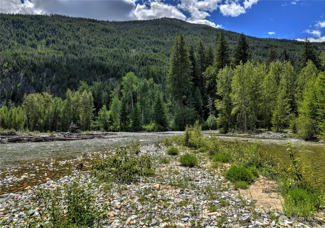 Photo 3 of Single family home for sale at 19 Two Rivers Rd, Mazama, WA 98833 | MLS# NWM2517561 | Listing updated on 2026-09-21