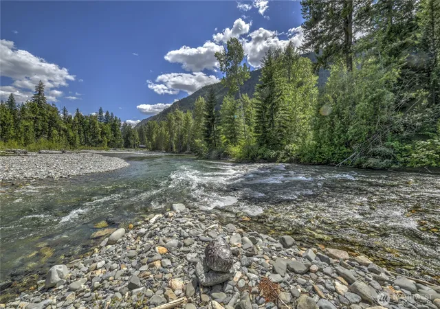 Photo 2 of Single family home for sale at 19 A And B Two Rivers Rd, Mazama, WA 98833 | MLS# NWM2517567 | Listing updated on 2026-09-21