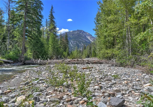 Photo 3 of Single family home for sale at 19 A And B Two Rivers Rd, Mazama, WA 98833 | MLS# NWM2517567 | Listing updated on 2026-09-21