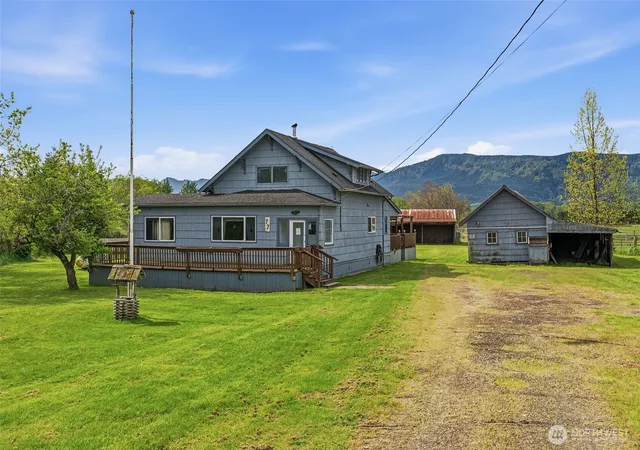 Photo 4 of Single family home for sale at 77 S Welcome Slough, Cathlamet, WA 98612 | MLS# NWM2517726 | Listing updated on 2026-09-21