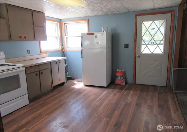 Photo 4 of Single family home for sale at 148 N Portland St, Republic, WA 99166 | MLS# NWM2517942 | Listing updated on 2026-09-21