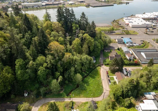 Photo 1 of Sale Pending at 1409 Summit St, Aberdeen, WA 98520 | MLS# NWM2518184 | Listing updated on 2026-09-22