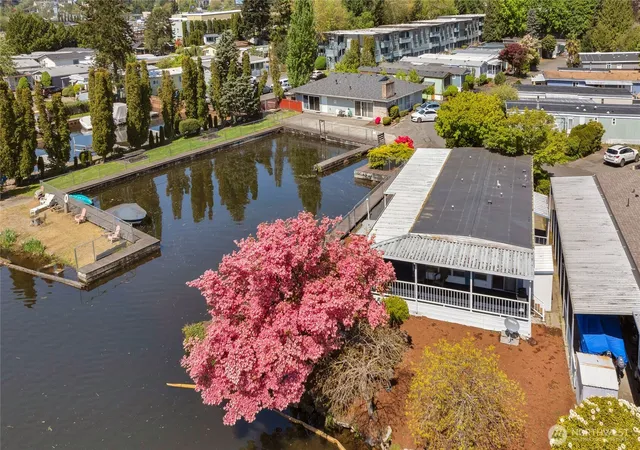 Photo 2 of Manufactured home for sale at 7301 Ne 175th Street #303, Kenmore, WA 98028 | MLS# NWM2518537 | Listing updated on 2026-09-21
