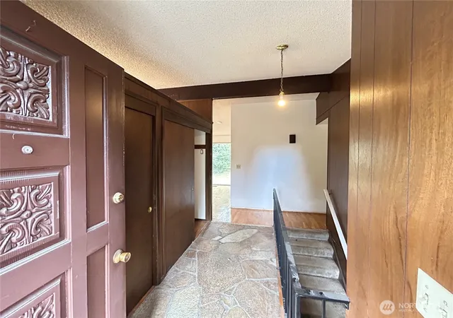 Photo 3 of Single family home for sale at 11718 5th Avenue Ne, Seattle, WA 98125 | MLS# NWM2518717 | Listing updated on 2026-09-21