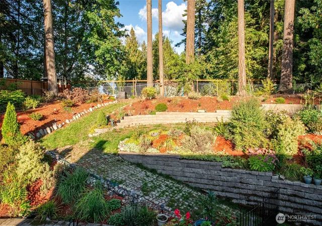 Photo 4 of Single family home for sale at 3515 W Tapps Dr E, Lake Tapps, WA 98391 | MLS# NWM2519375 | Listing updated on 2026-09-26