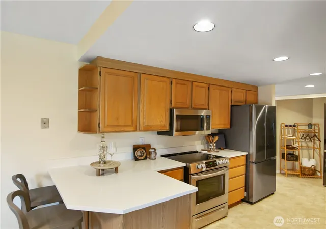 Photo 4 of Sale Pending at 22471 SE 42nd Terrace #2204, Issaquah, WA 98029 | MLS# NWM2520098 | Listing updated on 2026-09-17