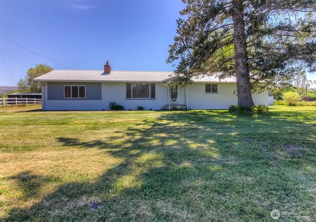 Photo 1 of Sale Pending at 11704 Gilbert Rd, Yakima, WA 98903 | MLS# NWM2520122 | Listing updated on 2026-09-25