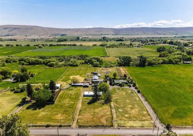 Photo 3 of Sale Pending at 11704 Gilbert Rd, Yakima, WA 98903 | MLS# NWM2520122 | Listing updated on 2026-09-25