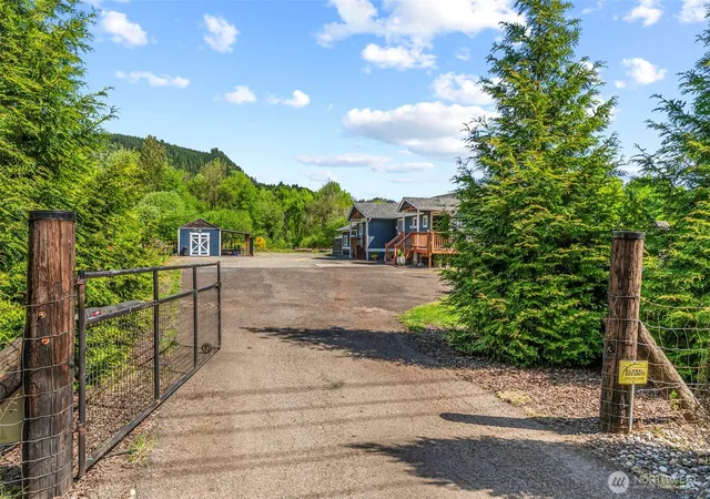 Photo 2 of Single family home for sale at 24716 Ne 419th Street, Amboy, WA 98601 | MLS# NWM2520377 | Listing updated on 2026-09-21