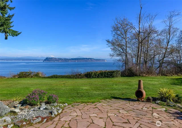 Photo 4 of Sale Pending at 5477 Wilkinson Rd, Langley, WA 98260 | MLS# NWM2520392 | Listing updated on 2026-09-30