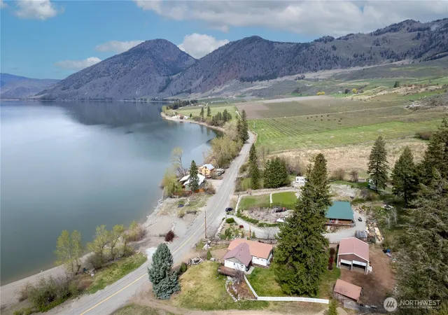 Photo 3 of Manufactured home for sale at 1622 Loomis Oroville Rd, Loomis, WA 98827 | MLS# NWM2520573 | Listing updated on 2026-09-23