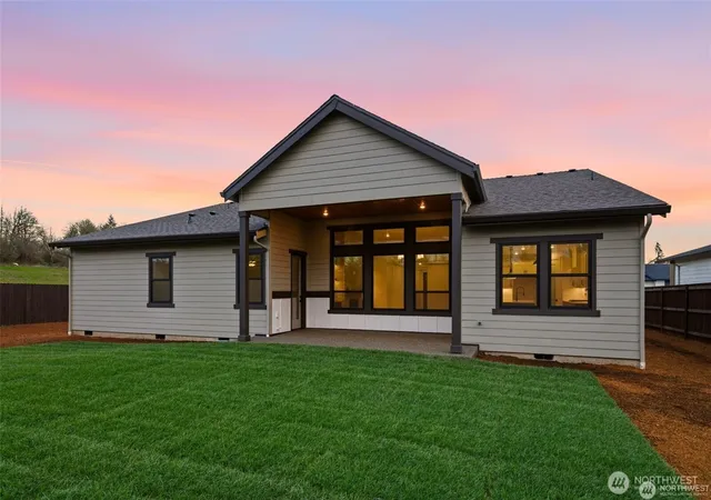 Photo 3 of Single family home for sale at 806 NW 173rd Lot #4 Cir, Ridgefield, WA 98642 | MLS# NWM2520619 | Listing updated on 2026-09-25