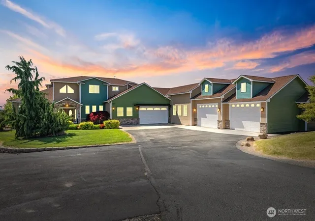 Single family home for sale at 500 Saint Hilaire Rd, Yakima, WA 98901 | MLS# NWM2521745