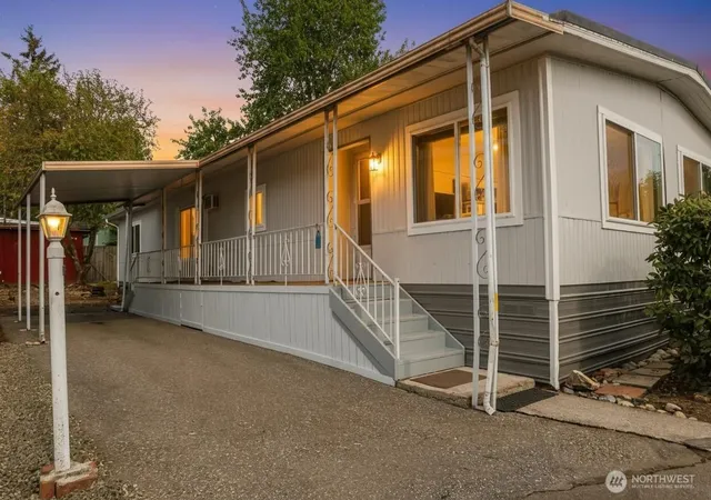 Photo 3 of Manufactured home for sale at 7301 NE 175th Street #215, Kenmore, WA 98028 | MLS# NWM2521854 | Listing updated on 2026-09-21