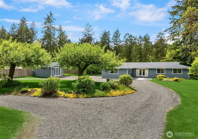 Photo 3 of Single family home for sale at 9171 Miller Rd Ne, Bainbridge Island, WA 98110 | MLS# NWM2521997 | Listing updated on 2026-10-01