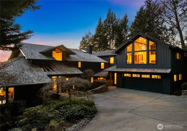 Photo 3 of Mansion for sale at 18 Holly Ln, Mercer Island, WA 98040 | MLS# NWM2522070 | Listing updated on 2026-09-21