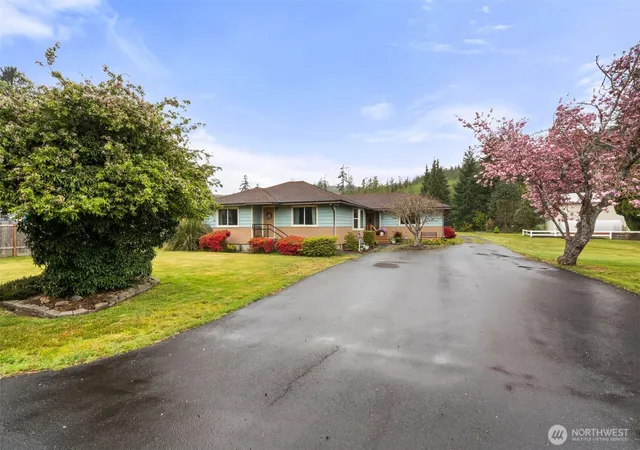 Photo 3 of Single family home for sale at 5412 Olympic Hwy, Aberdeen, WA 98520 | MLS# NWM2522090 | Listing updated on 2026-09-21