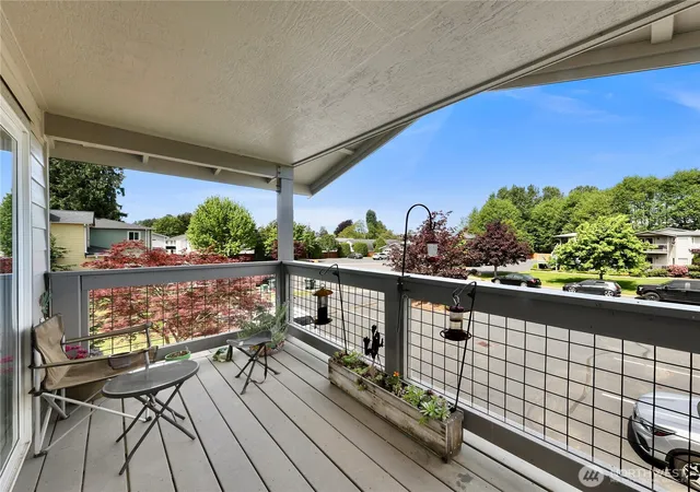 Photo 3 of Contingent at 1389 Bayview Ct #202, Blaine, WA 98230 | MLS# NWM2522185 | Listing updated on 2026-10-01