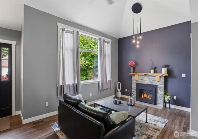 Photo 4 of Single family home for sale at 27520 46th Avenue S, Auburn, WA 98001 | MLS# NWM2522938 | Listing updated on 2026-10-03