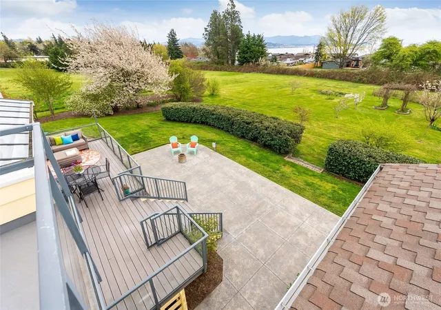 Photo 4 of Single family home for sale at 3910 Cliffside Dr, Bellingham, WA 98225 | MLS# NWM2523015 | Listing updated on 2026-09-23