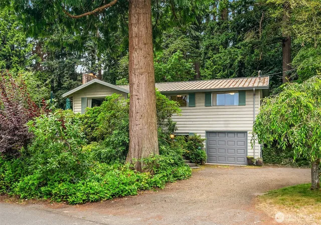 Photo 2 of Sale Pending at 10218 Sw Tillicum Ln, Vashon, WA 98070 | MLS# NWM2523634 | Listing updated on 2026-09-25