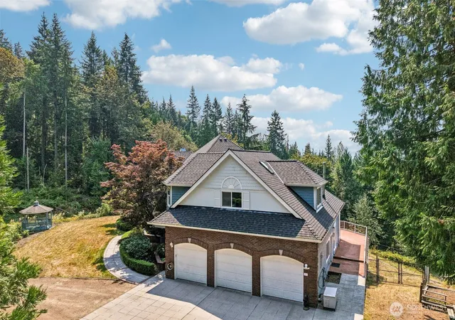 Photo 4 of Single family home for sale at 15121 354th Avenue NE, Duvall, WA 98019 | MLS# NWM2523720 | Listing updated on 2026-09-21