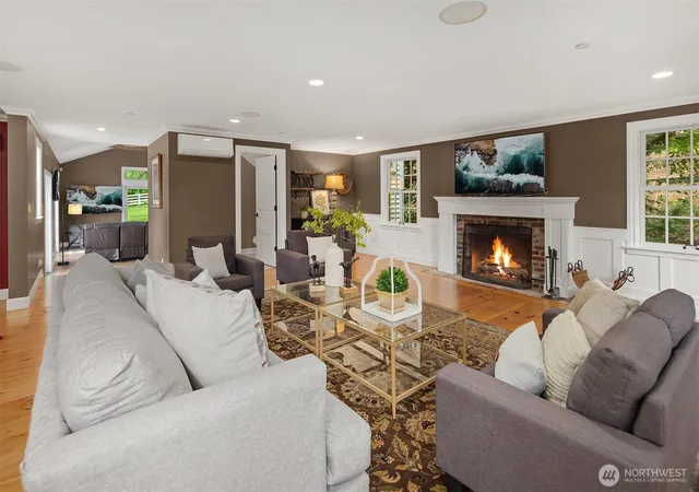 Photo 4 of Single family home for sale at 13432 NE 25th Street, Bellevue, WA 98005 | MLS# NWM2523873 | Listing updated on 2026-09-21