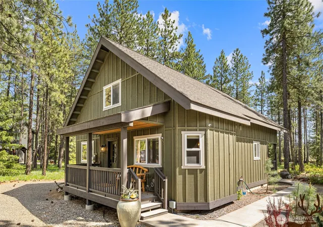 Photo 2 of Sale Pending at 910 Bakers Rd, Ronald, WA 98940 | MLS# NWM2523944 | Listing updated on 2026-09-29