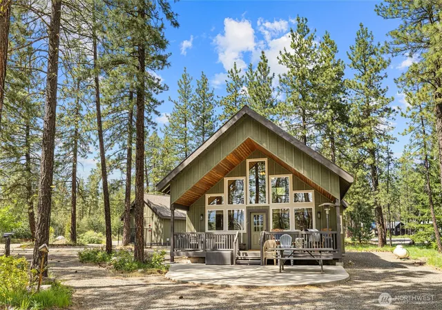Photo 4 of Sale Pending at 910 Bakers Rd, Ronald, WA 98940 | MLS# NWM2523944 | Listing updated on 2026-09-29