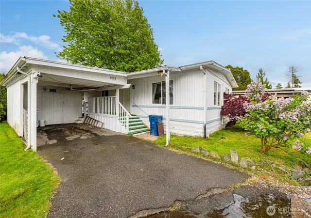 Photo 1 of Manufactured home for sale at 2600 E Division St #90, Mount Vernon, WA 98274 | MLS# NWM2524173 | Listing updated on 2026-09-21