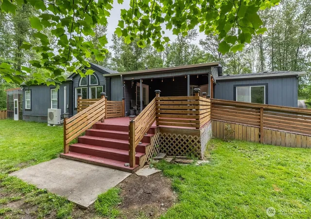 Photo 1 of Contingent at 155 Rivendell Ln, Kelso, WA 98626 | MLS# NWM2524611 | Listing updated on 2026-09-21