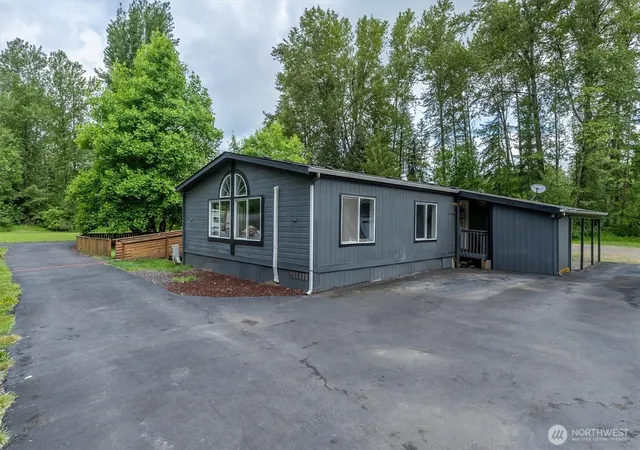 Photo 3 of Manufactured home for sale at 155 Rivendell Ln, Kelso, WA 98626 | MLS# NWM2524611 | Listing updated on 2026-09-21