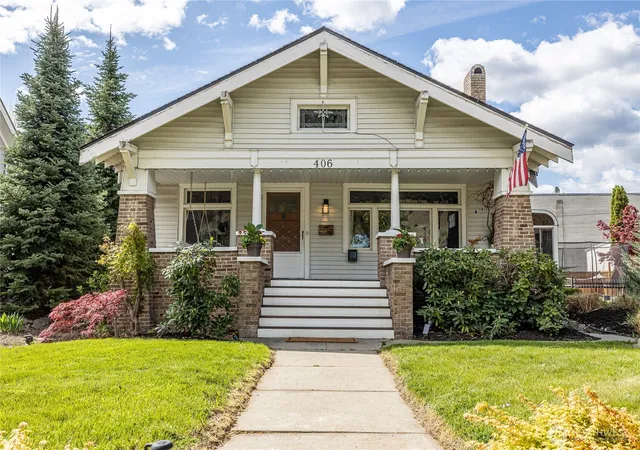 Photo 2 of Sale Pending at 406 Cottage Ave, Cashmere, WA 98815 | MLS# NWM2525842 | Listing updated on 2026-09-24