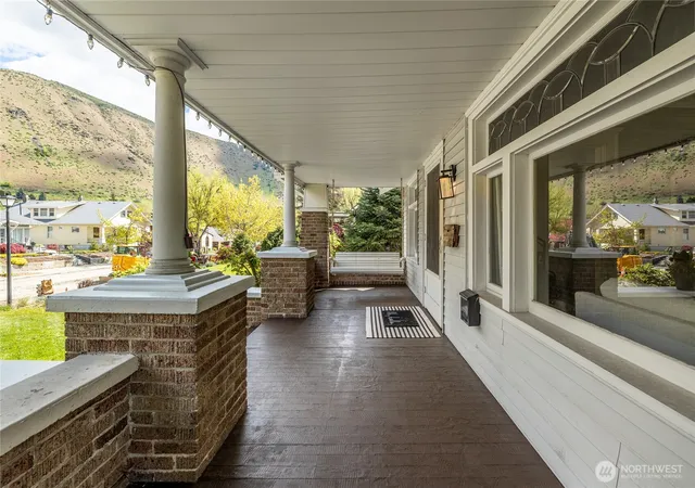 Photo 3 of Sale Pending at 406 Cottage Ave, Cashmere, WA 98815 | MLS# NWM2525842 | Listing updated on 2026-09-24