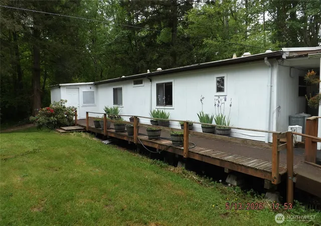 Photo 4 of Manufactured home for sale at 3824 Birch Bay Lynden Rd, Custer, WA 98240 | MLS# NWM2525886 | Listing updated on 2026-09-21