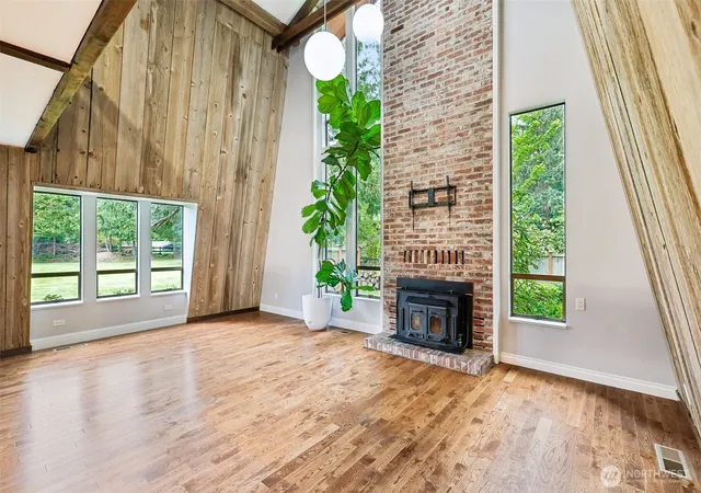 Photo 3 of Single family home for sale at 11807 Se 192nd Street, Kent, WA 98031 | MLS# NWM2525888 | Listing updated on 2026-09-24