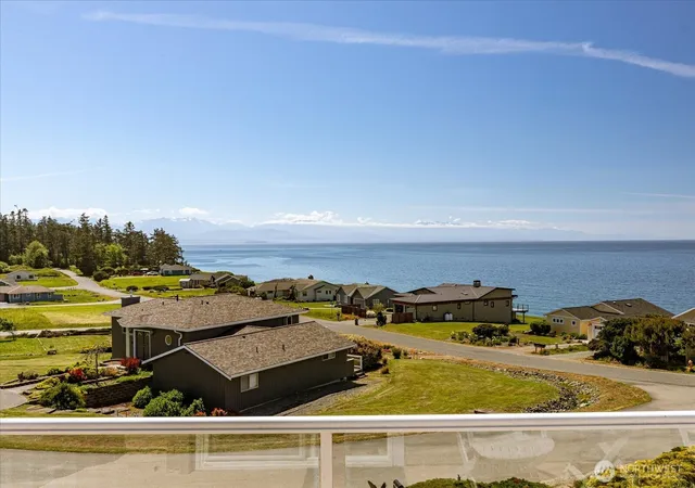 Photo 2 of Single family home for sale at 724 Hacienda Dr, Coupeville, WA 98239 | MLS# NWM2525891 | Listing updated on 2026-09-21