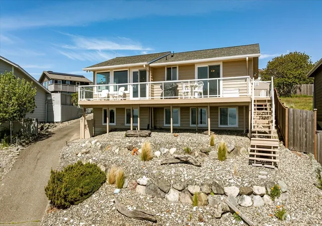 Photo 3 of Single family home for sale at 724 Hacienda Dr, Coupeville, WA 98239 | MLS# NWM2525891 | Listing updated on 2026-09-21