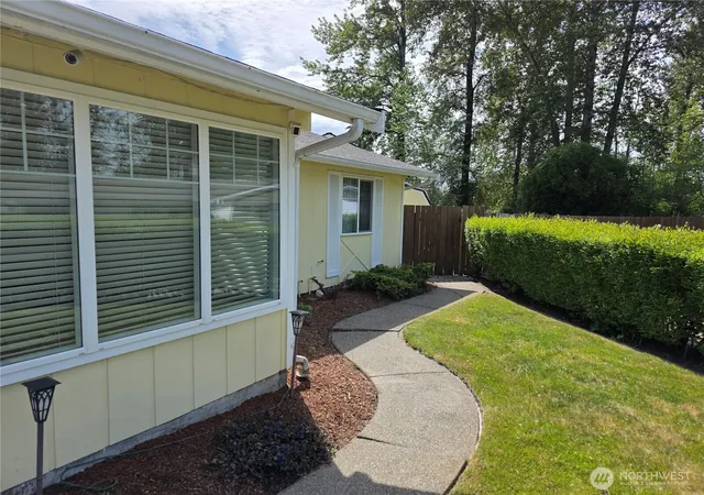 Photo 3 of Sale Pending at 11211 SE 223rd Place, Kent, WA 98031 | MLS# NWM2526120 | Listing updated on 2026-09-22