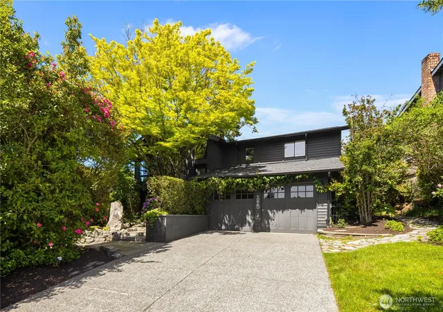 Photo 1 of Single family home for sale at 10510 Ne 44th Street, Kirkland, WA 98033 | MLS# NWM2526442 | Listing updated on 2026-09-21