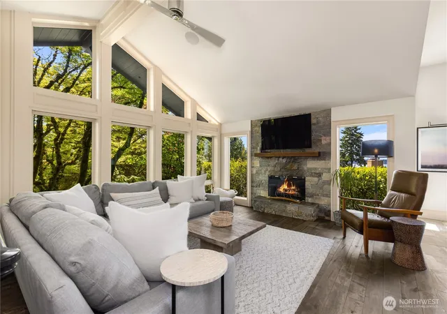 Photo 3 of Single family home for sale at 10510 Ne 44th Street, Kirkland, WA 98033 | MLS# NWM2526442 | Listing updated on 2026-09-21