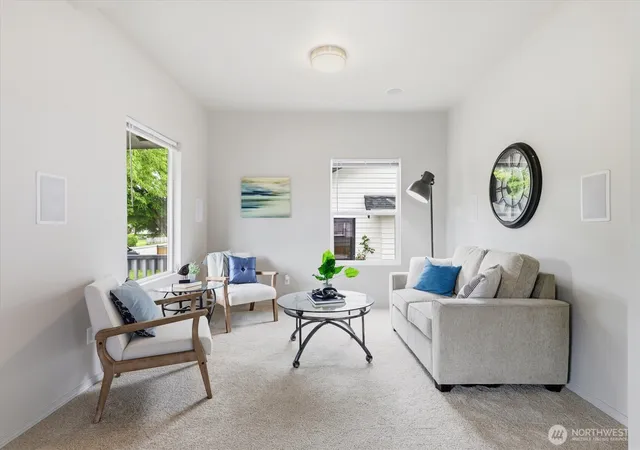 Photo 4 of Single family home for sale at 2117 Lombard Ave, Everett, WA 98201 | MLS# NWM2526481 | Listing updated on 2026-09-21