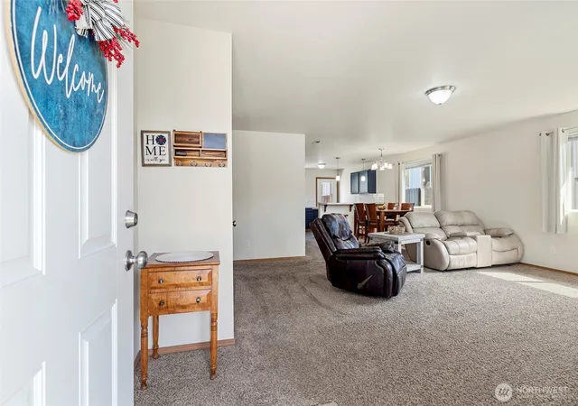Photo 4 of Single family home for sale at 200 W Pleasant Ave, Cashmere, WA 98815 | MLS# NWM2526810 | Listing updated on 2026-09-21