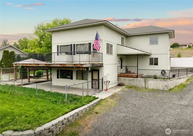 Photo 1 of Single family home for sale at 1605 S 80th Avenue, Yakima, WA 98908 | MLS# NWM2527094 | Listing updated on 2026-09-21