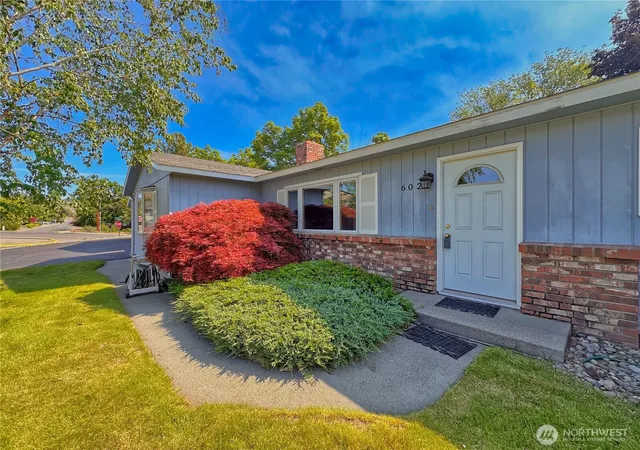 Photo 1 of Single family home for sale at 602 Ironwood St, Omak, WA 98841 | MLS# NWM2527417 | Listing updated on 2026-09-21