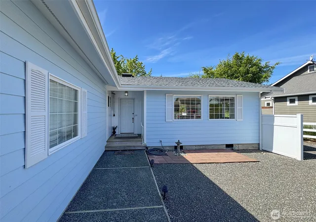 Photo 4 of Sale Pending at 251 Meadowlark Ln, Sequim, WA 98382 | MLS# NWM2527789 | Listing updated on 2026-09-25