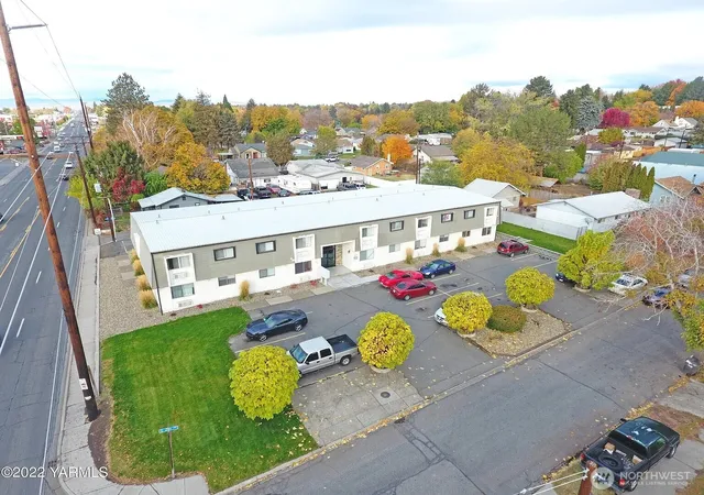Photo 1 of Sale Pending at 1020 S 20th Avenue, Yakima, WA 98902 | MLS# NWM2527991 | Listing updated on 2026-09-24