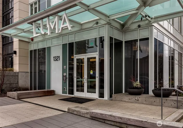 Photo 1 of Sale Pending at 1321 Seneca St #1102, Seattle, WA 98101 | MLS# NWM2528074 | Listing updated on 2026-09-15