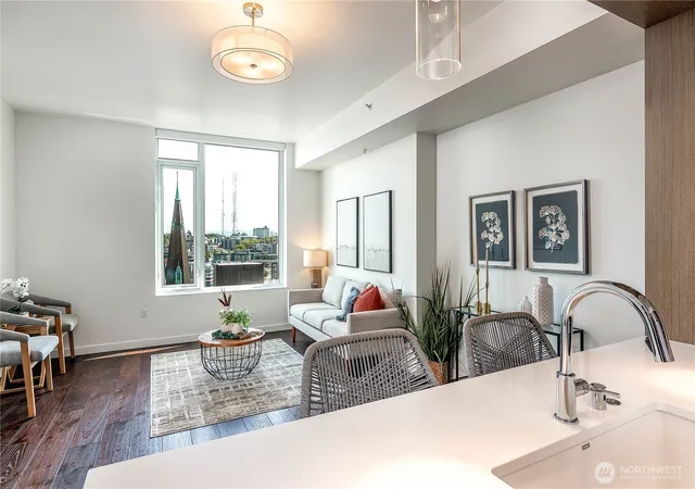 Photo 3 of Sale Pending at 1321 Seneca St #1102, Seattle, WA 98101 | MLS# NWM2528074 | Listing updated on 2026-09-15